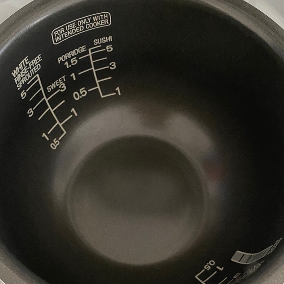 Sanyo White Digital Rice Cooker - Picture 5 of 14